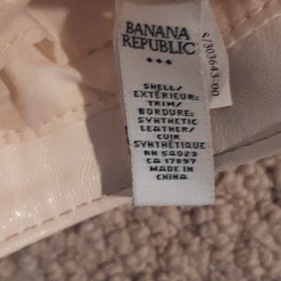 SMALL BANANA REPUBLIC PURSE - Picture 3 of 4